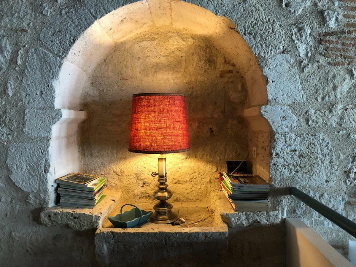 Gite Les Hortalis Montjoi 外观 照片